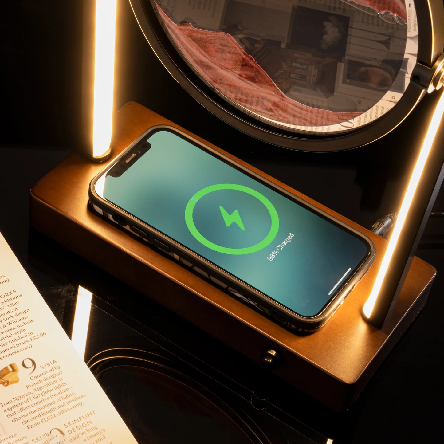 Deluxe LED Sand Art Lamp with Wireless Charger